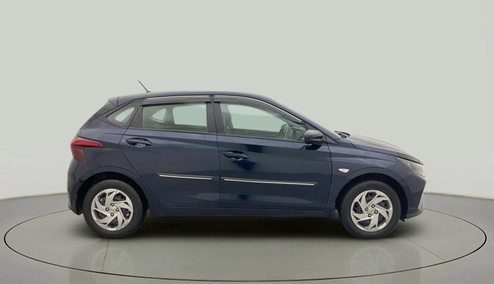 2021 Hyundai NEW I20 MAGNA 1.2 MT, Petrol, Manual, 62,760 km, Right Side View