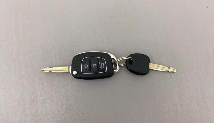 2021 Hyundai NEW I20 MAGNA 1.2 MT, Petrol, Manual, 62,760 km, Key Close Up