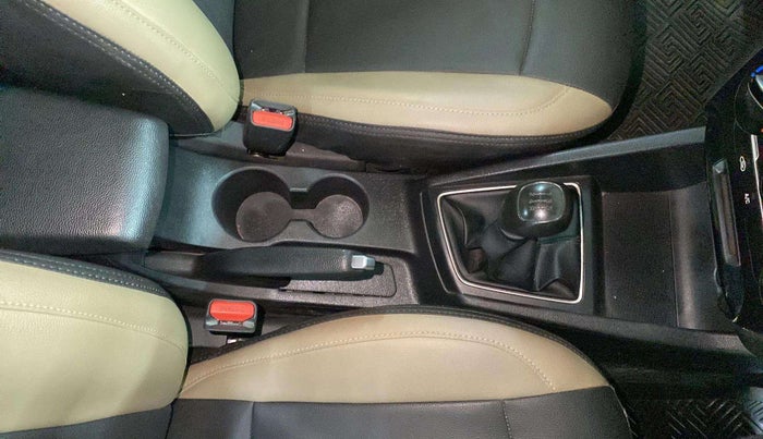 2019 Hyundai Elite i20 MAGNA PLUS 1.2, Petrol, Manual, 83,597 km, Gear Lever