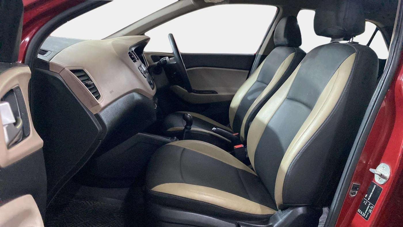 2019 Hyundai Elite i20 MAGNA PLUS 1.2, Petrol, Manual, 83,597 km, Right Side Front Door Cabin