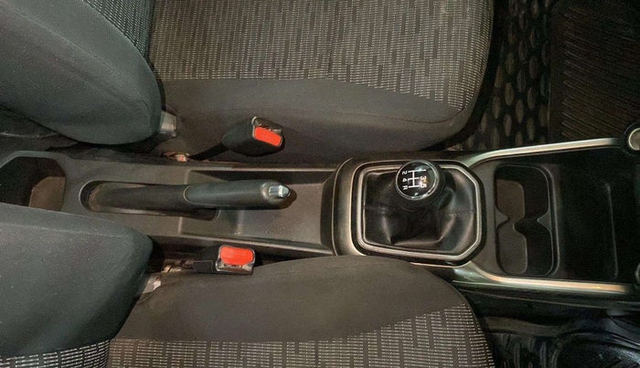 2017 Maruti IGNIS DELTA 1.2, Petrol, Manual, 68,408 km, Gear Lever