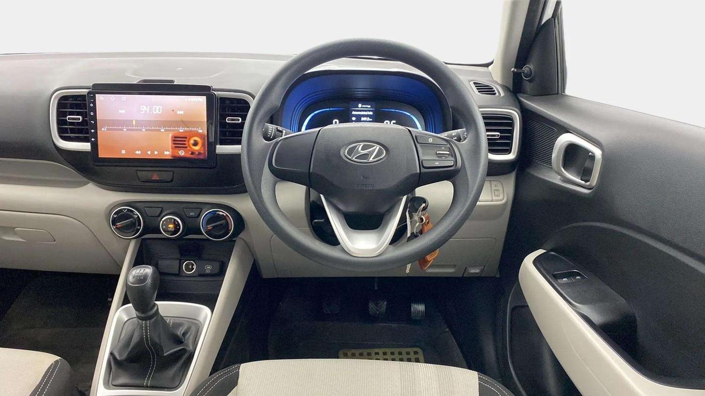 2024 Hyundai VENUE E 1.2, Petrol, Manual, 3,052 km, Steering Wheel Close Up