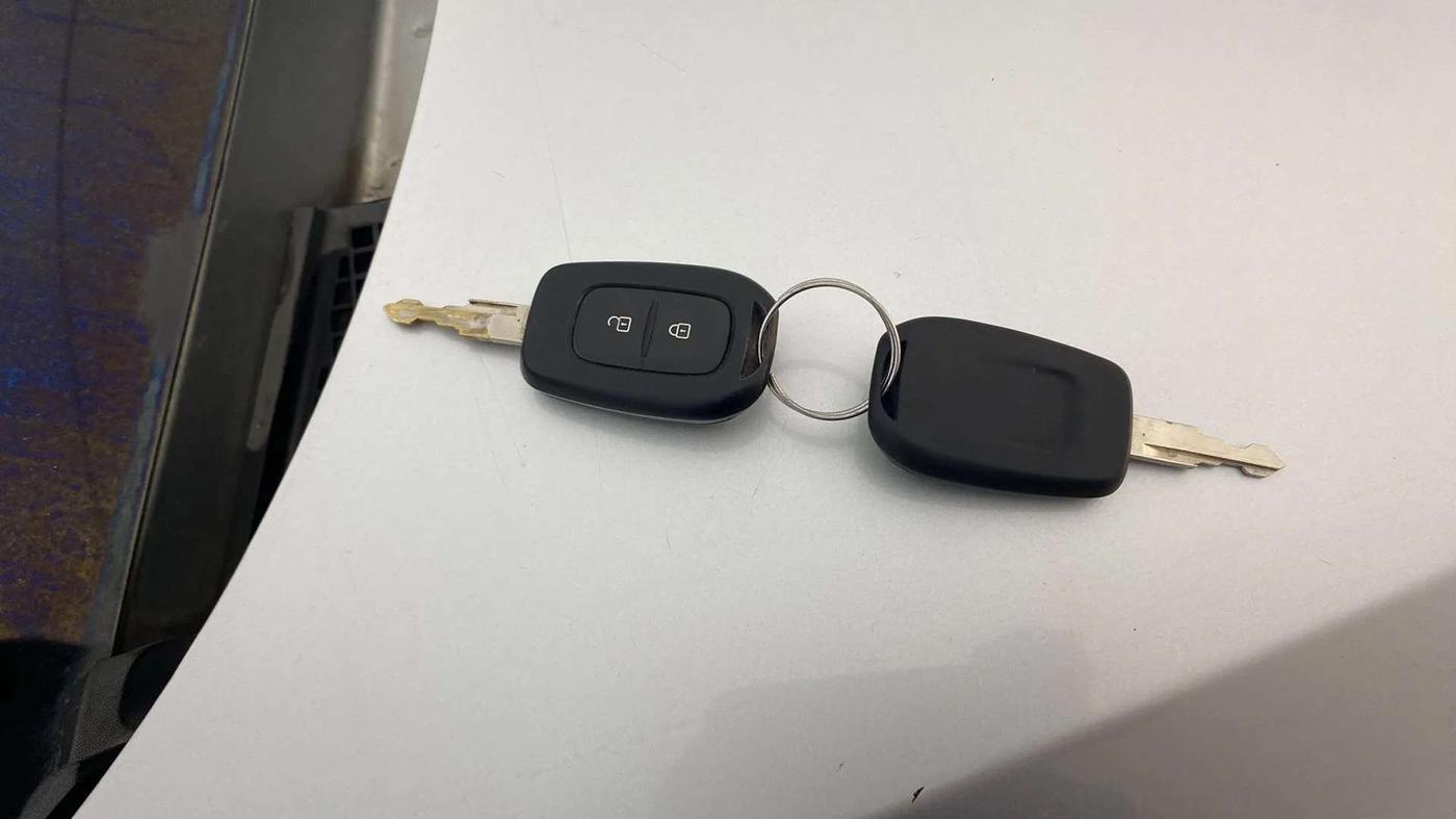 2020 Renault Kwid NEOTECH RXL 1.0 MT, Petrol, Manual, 32,246 km, Key Close Up