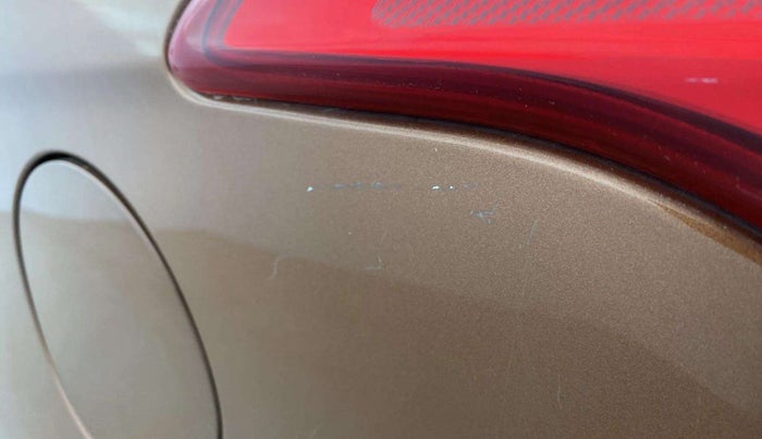 2017 Hyundai Creta E PLUS 1.6 PETROL, Petrol, Manual, 38,008 km, Left quarter panel - Minor scratches