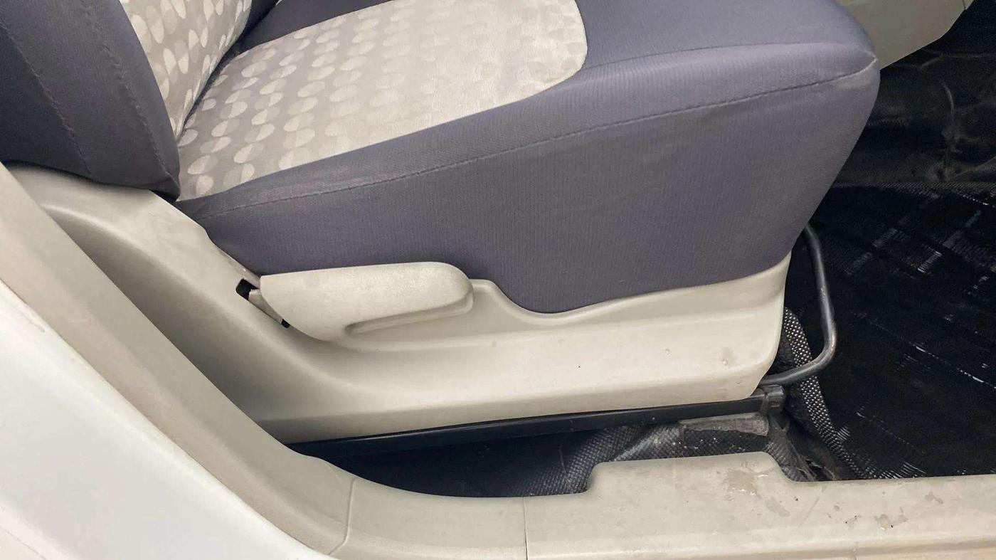 2014 Maruti Celerio VXI AMT, Petrol, Automatic, 1,07,535 km, Driver Side Adjustment Panel