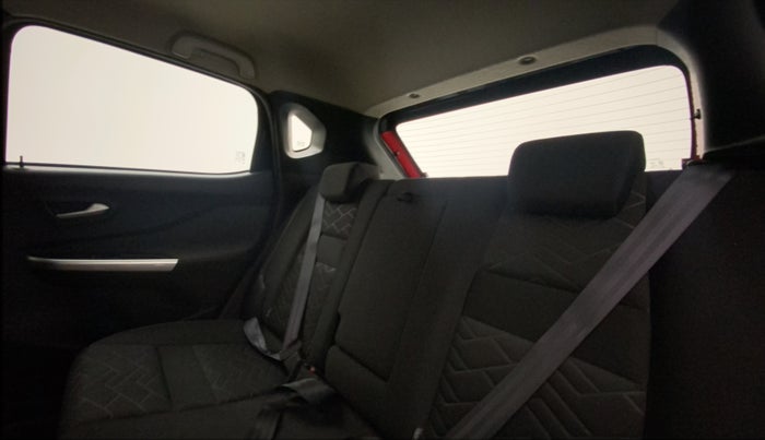 2022 Nissan MAGNITE XV PREMIUM TURBO (O), Petrol, Manual, 29,843 km, Right Side Rear Door Cabin