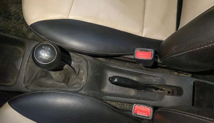2014 Hyundai Eon ERA +, Petrol, Manual, 83,661 km, Gear Lever
