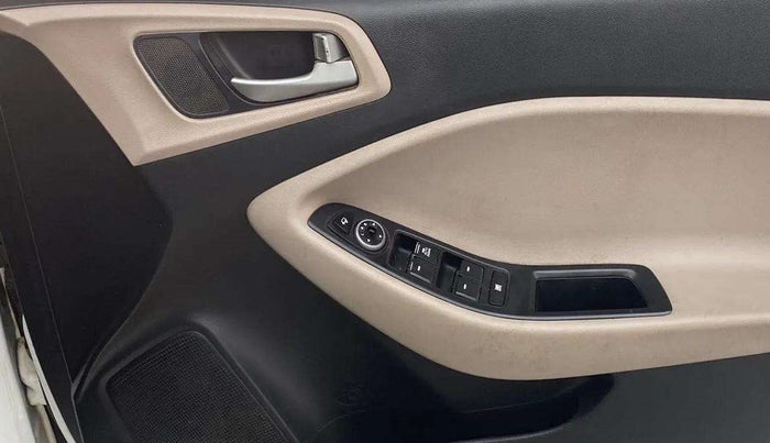 2018 Hyundai Elite i20 ASTA 1.2, Petrol, Manual, 63,512 km, Driver Side Door Panels Control