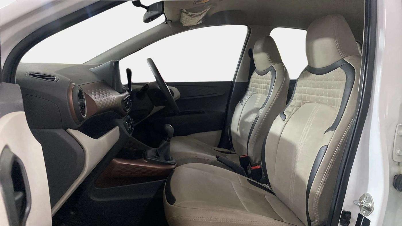 2022 Hyundai AURA S 1.2 CNG, CNG, Manual, 23,346 km, Right Side Front Door Cabin