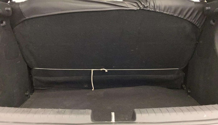 2015 Hyundai Elite i20 MAGNA 1.2, Petrol, Manual, 58,278 km, Dicky (Boot door) - Parcel tray missing