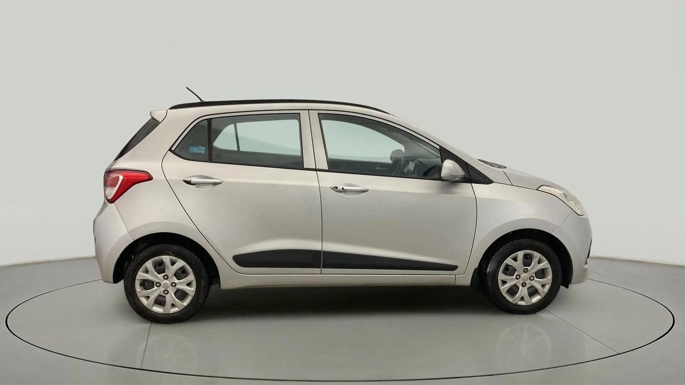 2015 Hyundai Grand i10 SPORTZ 1.2 KAPPA VTVT, Petrol, Manual, 98,625 km, Right Side View