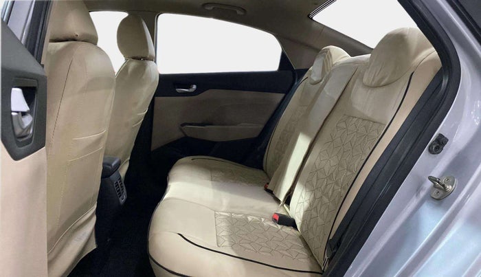 2019 Hyundai Verna 1.6 VTVT SX + AT, Petrol, Automatic, 50,050 km, Right Side Rear Door Cabin