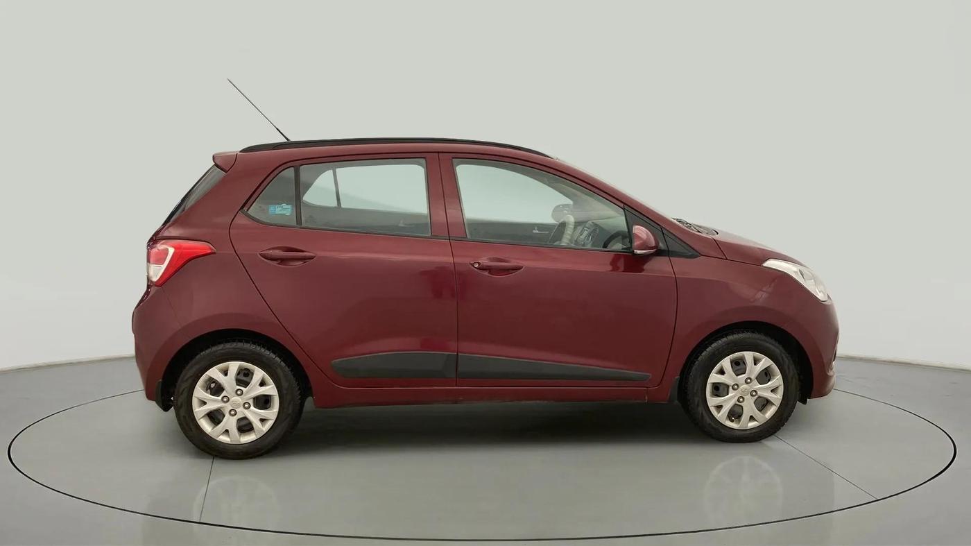 2015 Hyundai Grand i10 SPORTZ 1.2 KAPPA VTVT, Petrol, Manual, 59,105 km, Right Side View