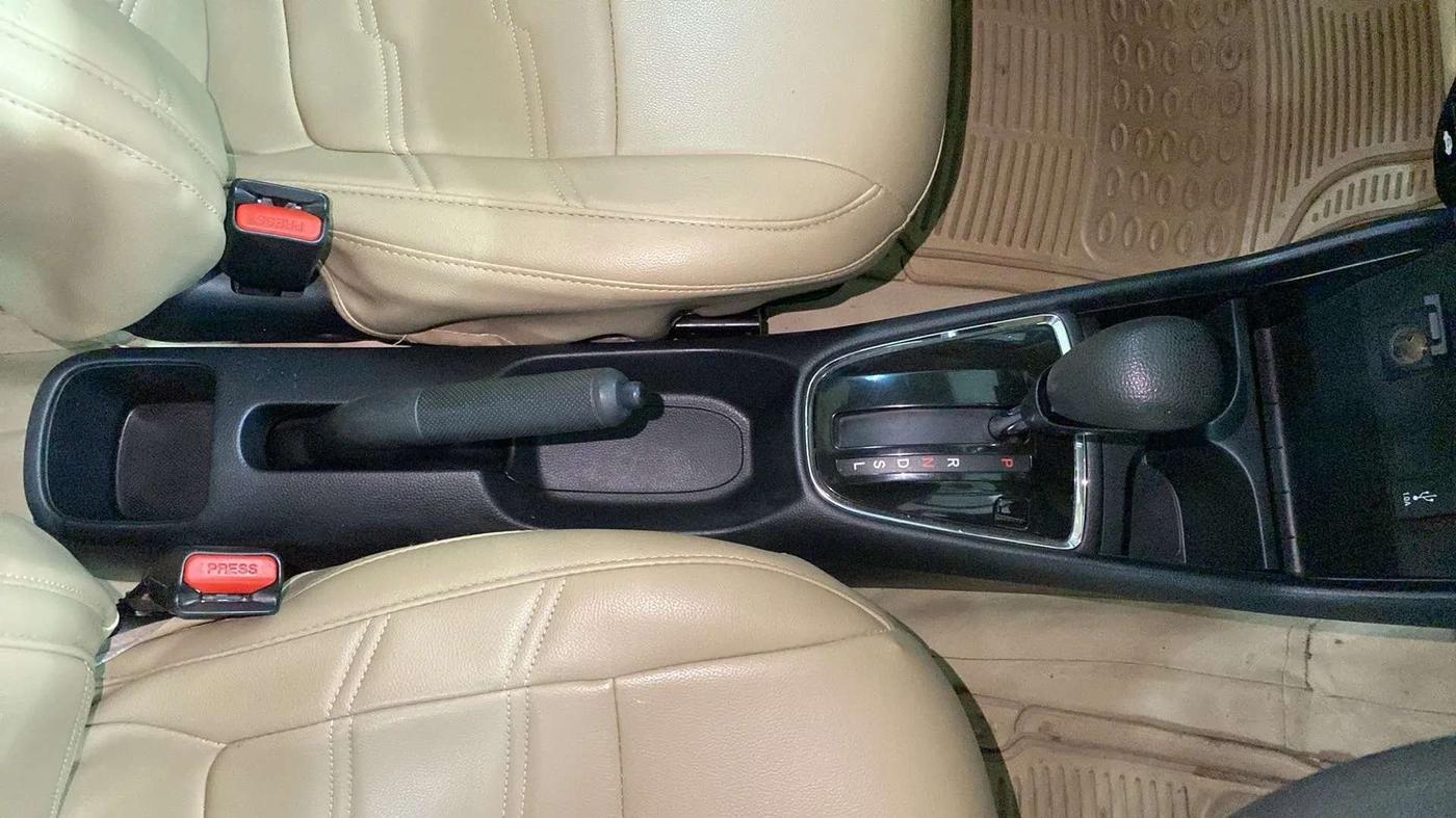 2019 Honda Amaze 1.2L I-VTEC S CVT, Petrol, Automatic, 34,195 km, Gear Lever