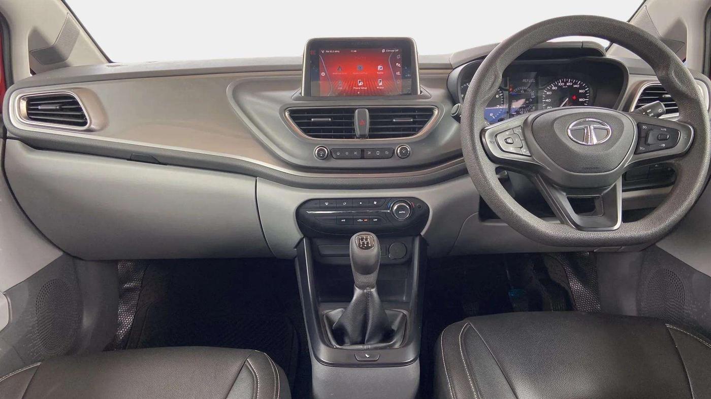 2020 Tata ALTROZ XT PETROL, Petrol, Manual, 48,157 km, Dashboard