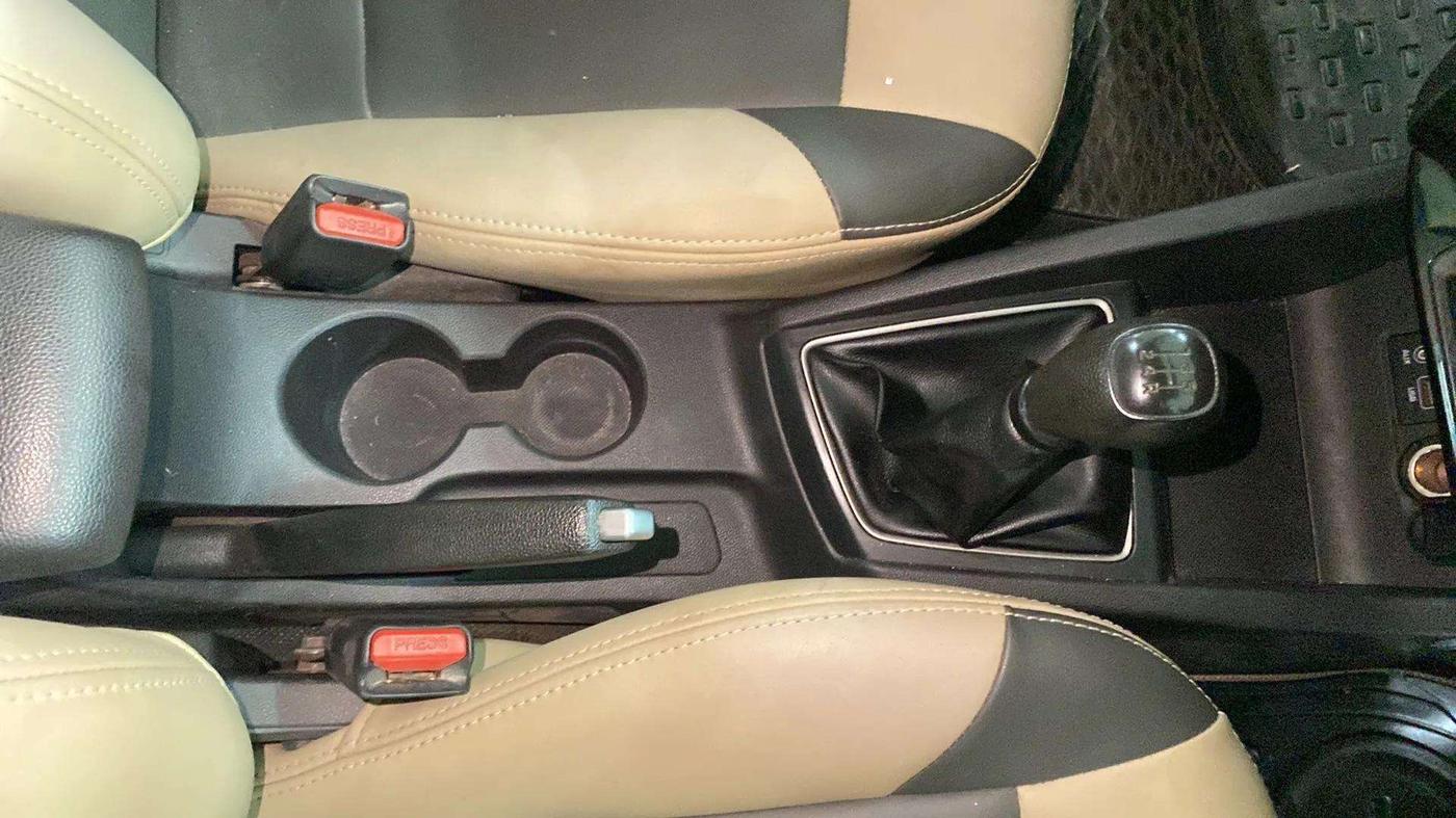 2017 Hyundai Elite i20 SPORTZ 1.2, Petrol, Manual, 39,845 km, Gear Lever