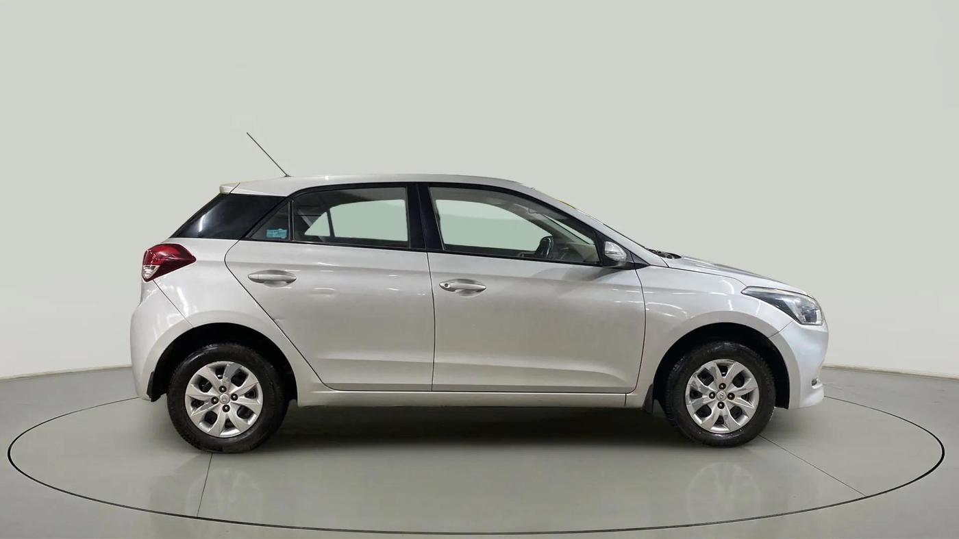 2017 Hyundai Elite i20 SPORTZ 1.2, Petrol, Manual, 39,845 km, Right Side View