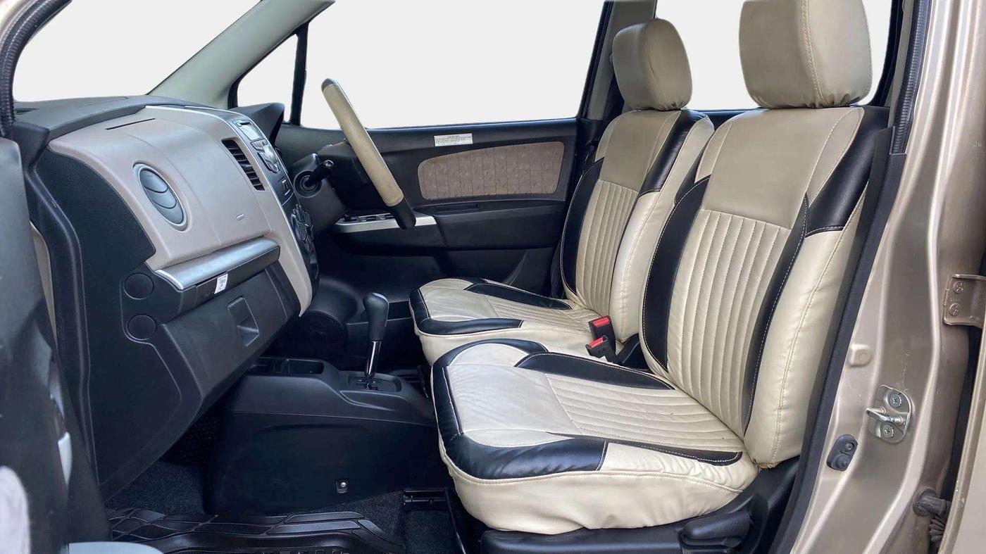 2016 Maruti Wagon R 1.0 VXI AMT, Petrol, Automatic, 21,139 km, Right Side Front Door Cabin