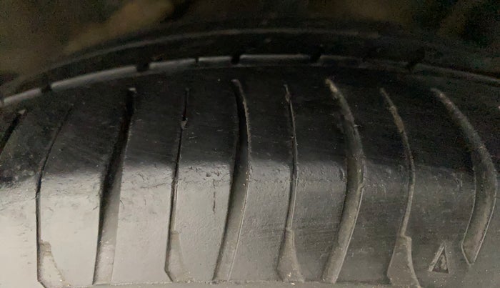 2015 Honda Amaze 1.2L I-VTEC VX, Petrol, Manual, 91,277 km, Left Rear Tyre Tread
