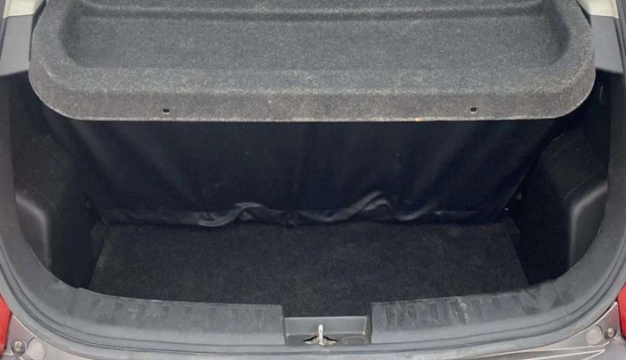 2014 Maruti Swift ZXI, Petrol, Manual, 73,760 km, Boot Inside