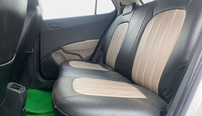 2017 Hyundai Grand i10 MAGNA AT 1.2 KAPPA VTVT, Petrol, Automatic, 65,270 km, Right Side Rear Door Cabin