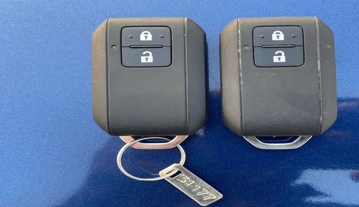 2021 Maruti Baleno ZETA PETROL 1.2, Petrol, Manual, 28,754 km, Key Close Up