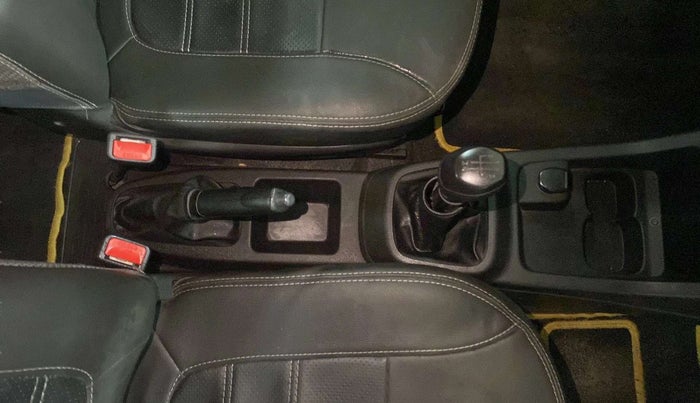 2017 Renault Kwid RXL, Petrol, Manual, 39,701 km, Gear Lever