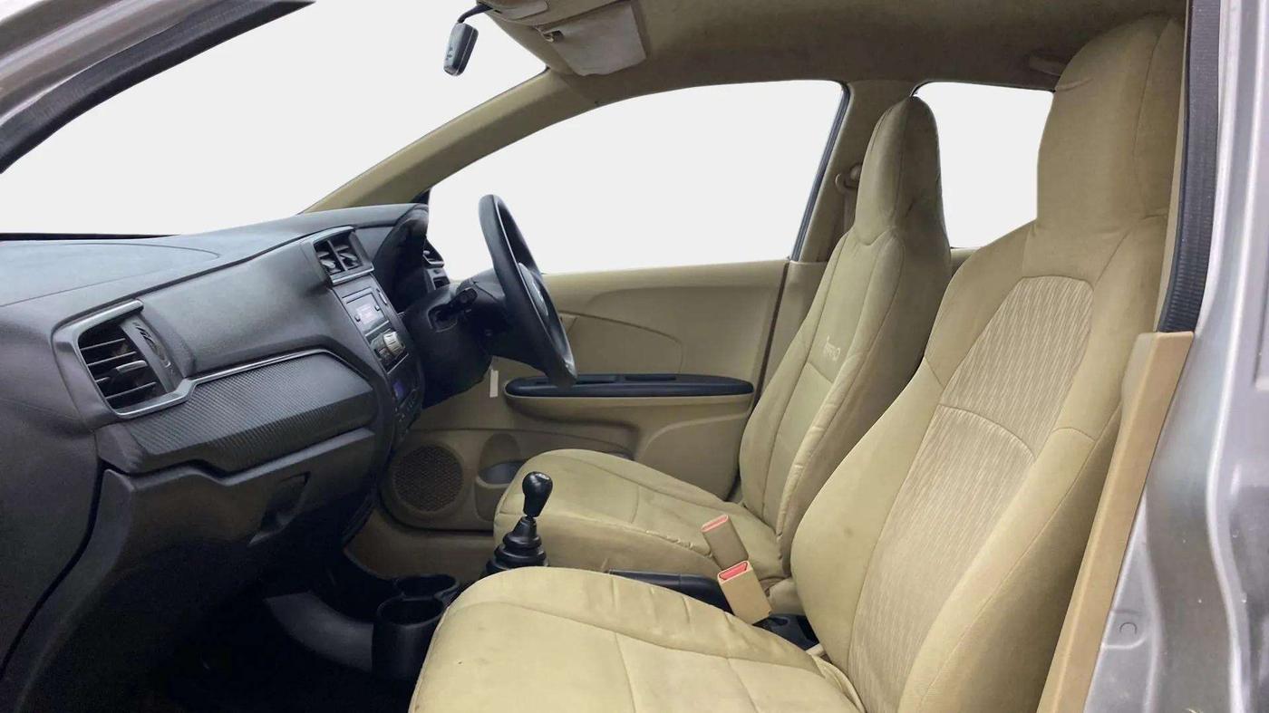 2017 Honda Brio E MT, CNG, Manual, 1,11,280 km, Right Side Front Door Cabin