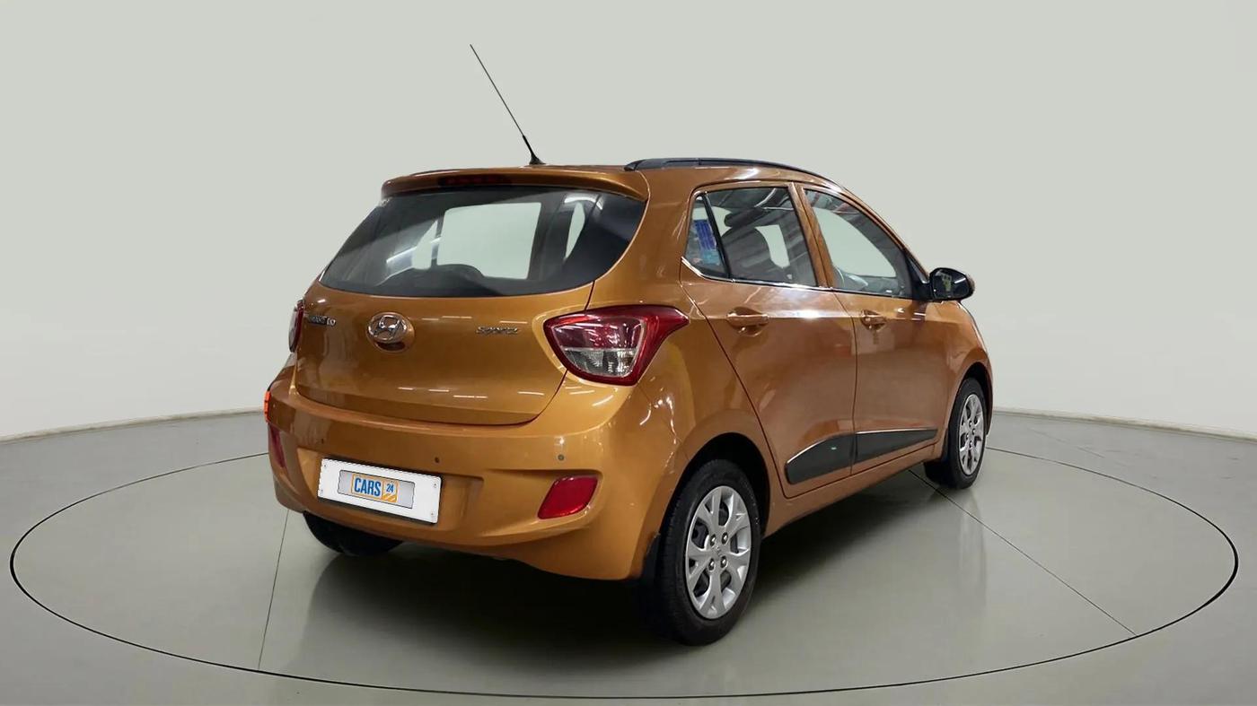 2015 Hyundai Grand i10 SPORTZ 1.2 KAPPA VTVT, Petrol, Manual, 50,488 km, Right Back Diagonal