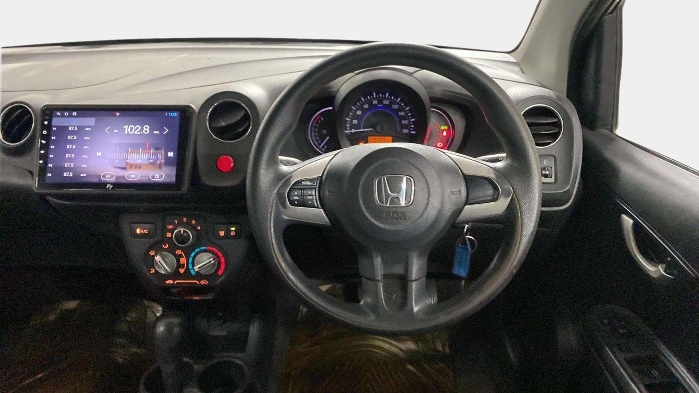 2015 Honda Brio VX AT, Petrol, Automatic, 36,396 km, Steering Wheel Close Up