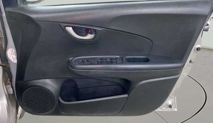 2015 Honda Brio VX AT, Petrol, Automatic, 36,396 km, Driver Side Door Panels Control