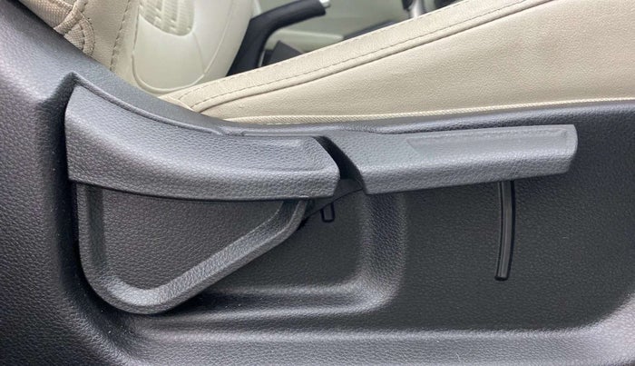 2020 KIA SELTOS HTX 1.5 PETROL, Petrol, Manual, 39,429 km, Driver Side Adjustment Panel