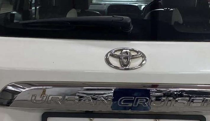 2021 Toyota URBAN CRUISER HIGH GRADE MT, Petrol, Manual, 20,421 km, Dicky (Boot door) - Slightly dented