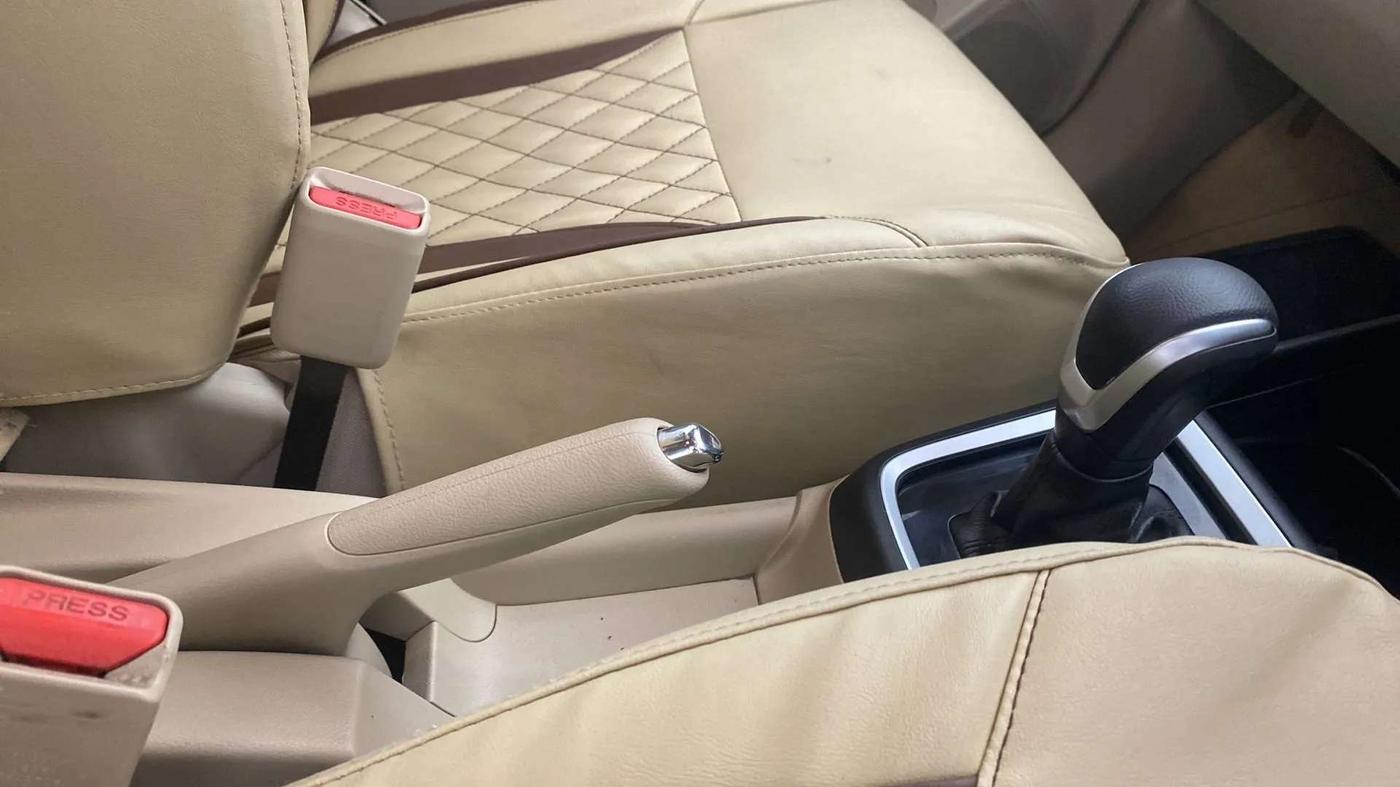 2019 Maruti Dzire VXI AMT, Petrol, Automatic, 46,969 km, Gear Lever