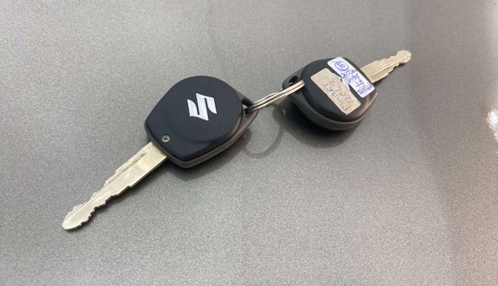 2019 Maruti Dzire VXI AMT, Petrol, Automatic, 46,969 km, Key Close Up