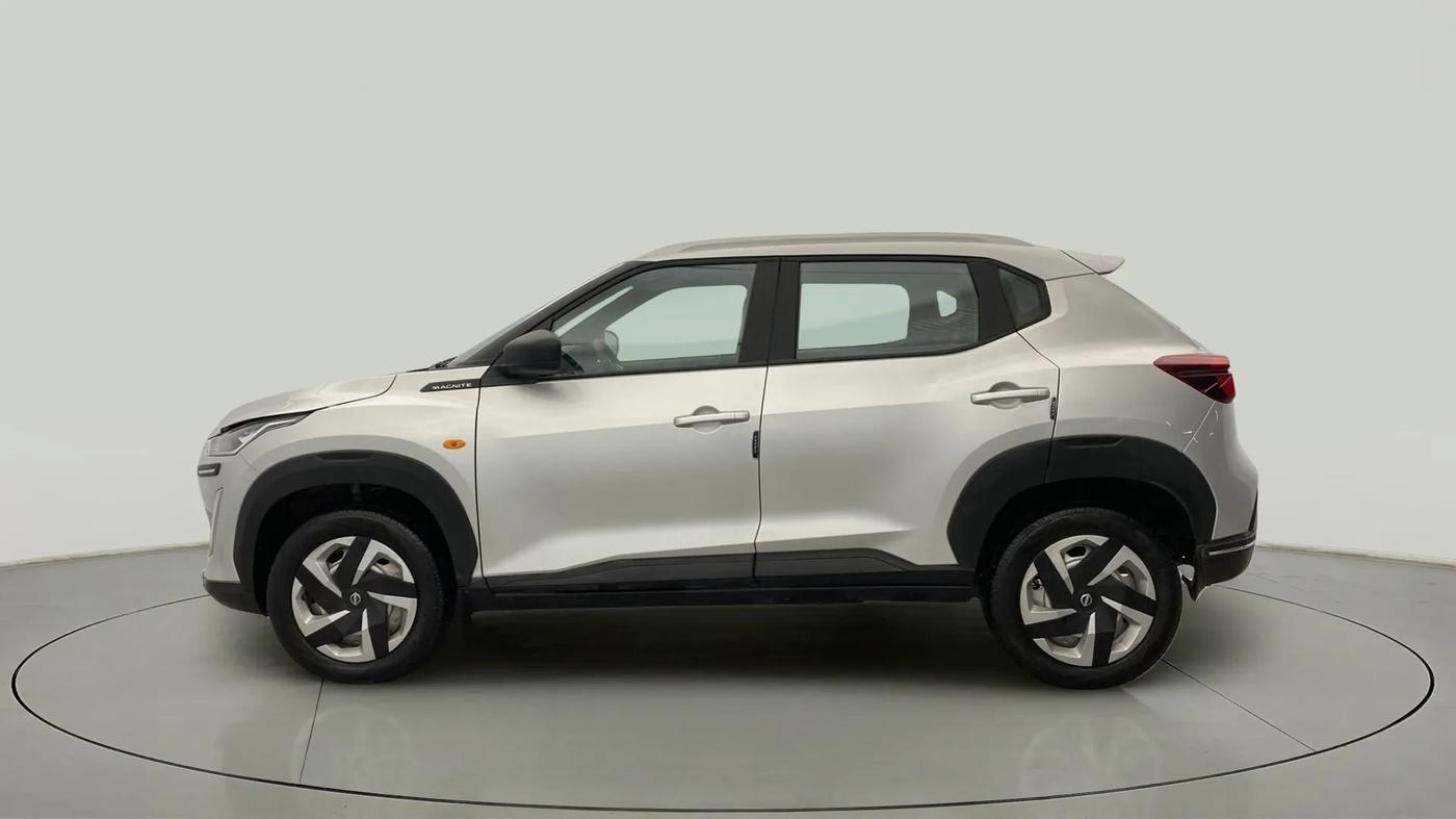 2023 Nissan MAGNITE XE, Petrol, Manual, 10,171 km, Left Side