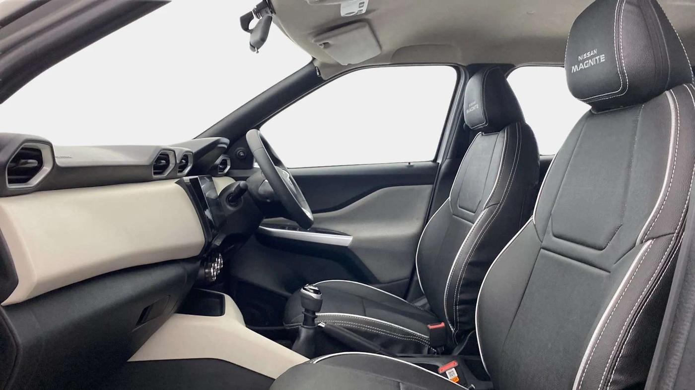 2023 Nissan MAGNITE XE, Petrol, Manual, 10,171 km, Right Side Front Door Cabin