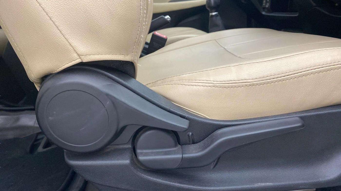 2021 Honda City 1.5L I-VTEC V MT 5TH GEN, Petrol, Manual, 50,133 km, Driver Side Adjustment Panel