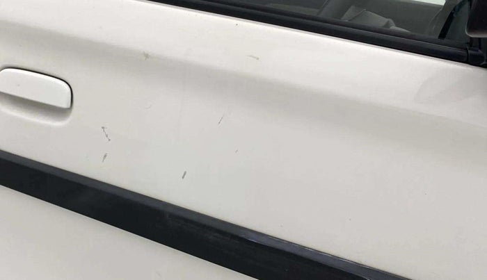 2019 Maruti Alto LXI CNG, CNG, Manual, 75,109 km, Driver-side door - Minor scratches