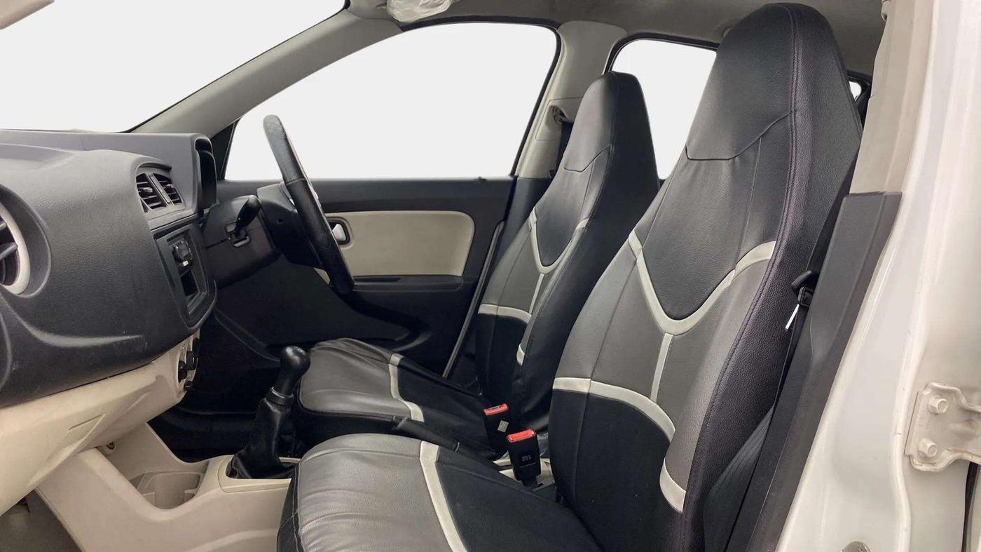 2019 Maruti Alto LXI CNG, CNG, Manual, 75,109 km, Right Side Front Door Cabin