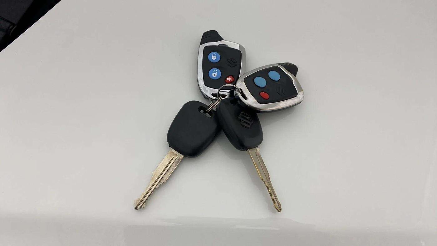 2019 Maruti Alto LXI CNG, CNG, Manual, 75,109 km, Key Close Up