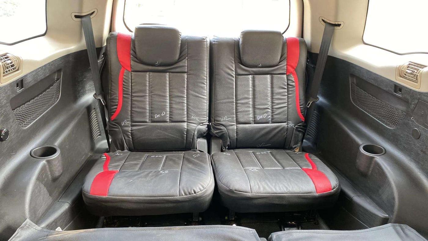 2018 Mahindra XUV500 W7, Diesel, Manual, 76,070 km, Third Seat Row ( optional )