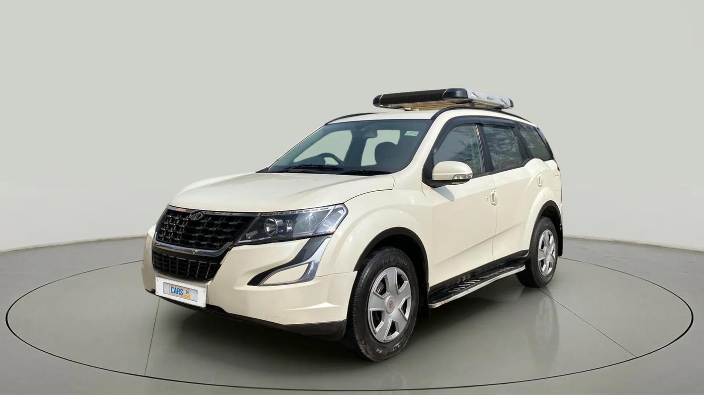 2018 Mahindra XUV500 W7, Diesel, Manual, 76,070 km, Left Front Diagonal