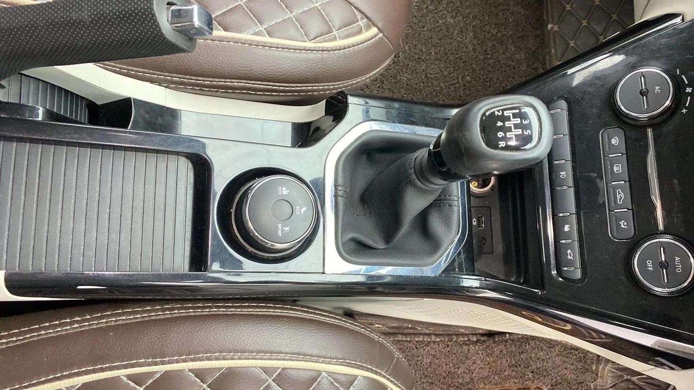 2021 Tata NEXON XZ PLUS DIESEL, Diesel, Manual, 56,240 km, Gear Lever