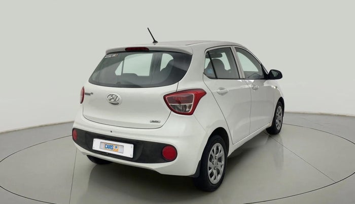 2017 Hyundai Grand i10 MAGNA AT 1.2 KAPPA VTVT, Petrol, Automatic, 35,675 km, Right Back Diagonal