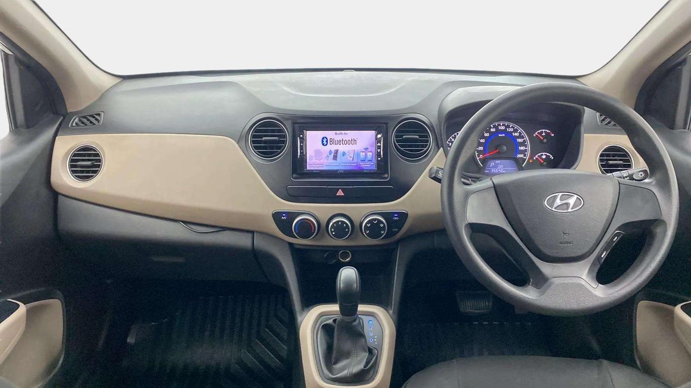2017 Hyundai Grand i10 MAGNA AT 1.2 KAPPA VTVT, Petrol, Automatic, 35,675 km, Dashboard