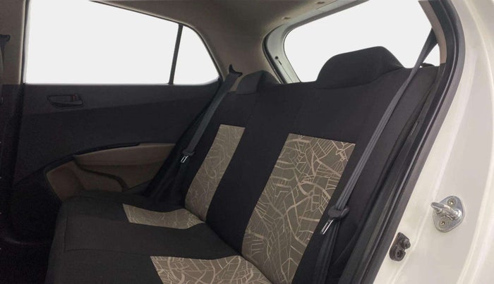 2017 Hyundai Grand i10 MAGNA AT 1.2 KAPPA VTVT, Petrol, Automatic, 35,675 km, Right Side Rear Door Cabin