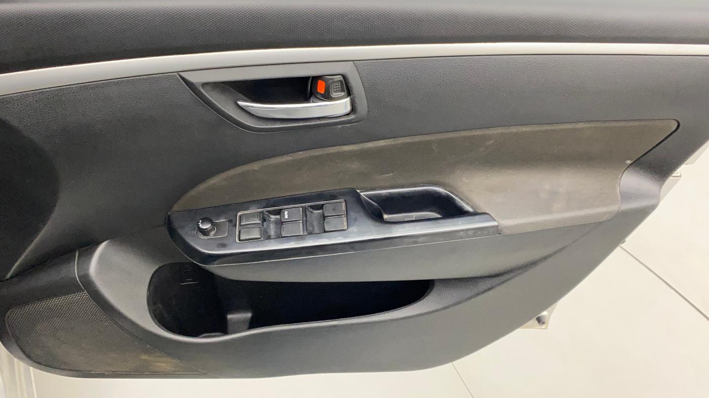 2013 Maruti Swift VXI, Petrol, Manual, 89,460 km, Driver Side Door Panels Control