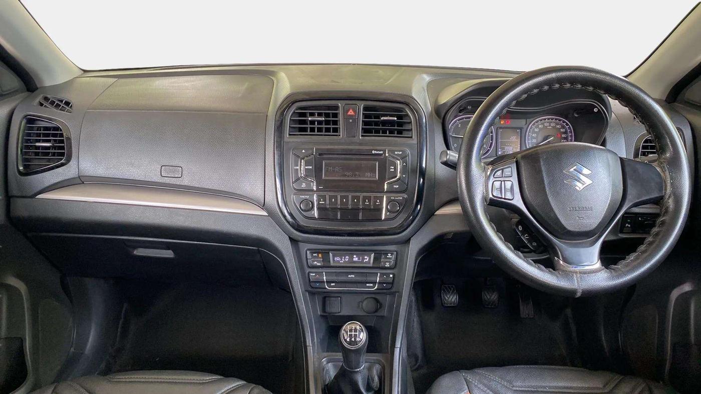 2017 Maruti Vitara Brezza ZDI, Diesel, Manual, 1,00,045 km, Dashboard