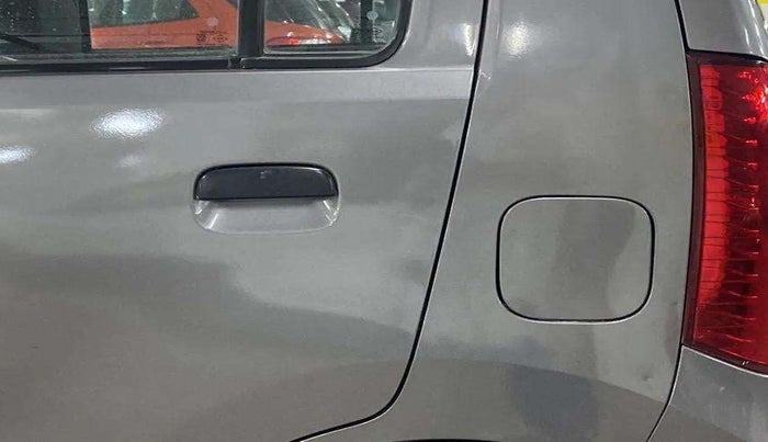 2013 Maruti Wagon R 1.0 LXI, Petrol, Manual, 76,229 km, Left quarter panel - Slightly dented